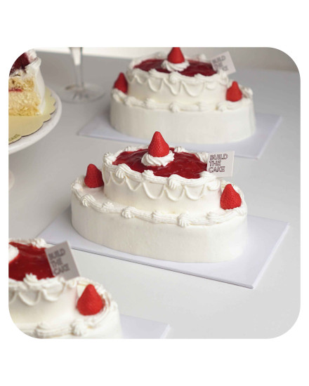 Milk Berry Cream Cake Small