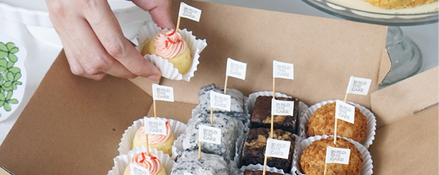 Dessert Box, cemilan kekinian yang wajib kamu coba / Dessert Box, current snacks that you must try